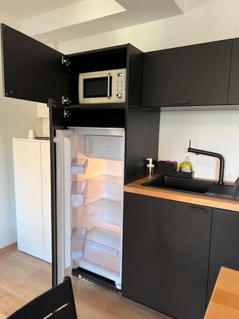 Superbe appartement avec parking sur place Saint-Tropez Extérieur photo