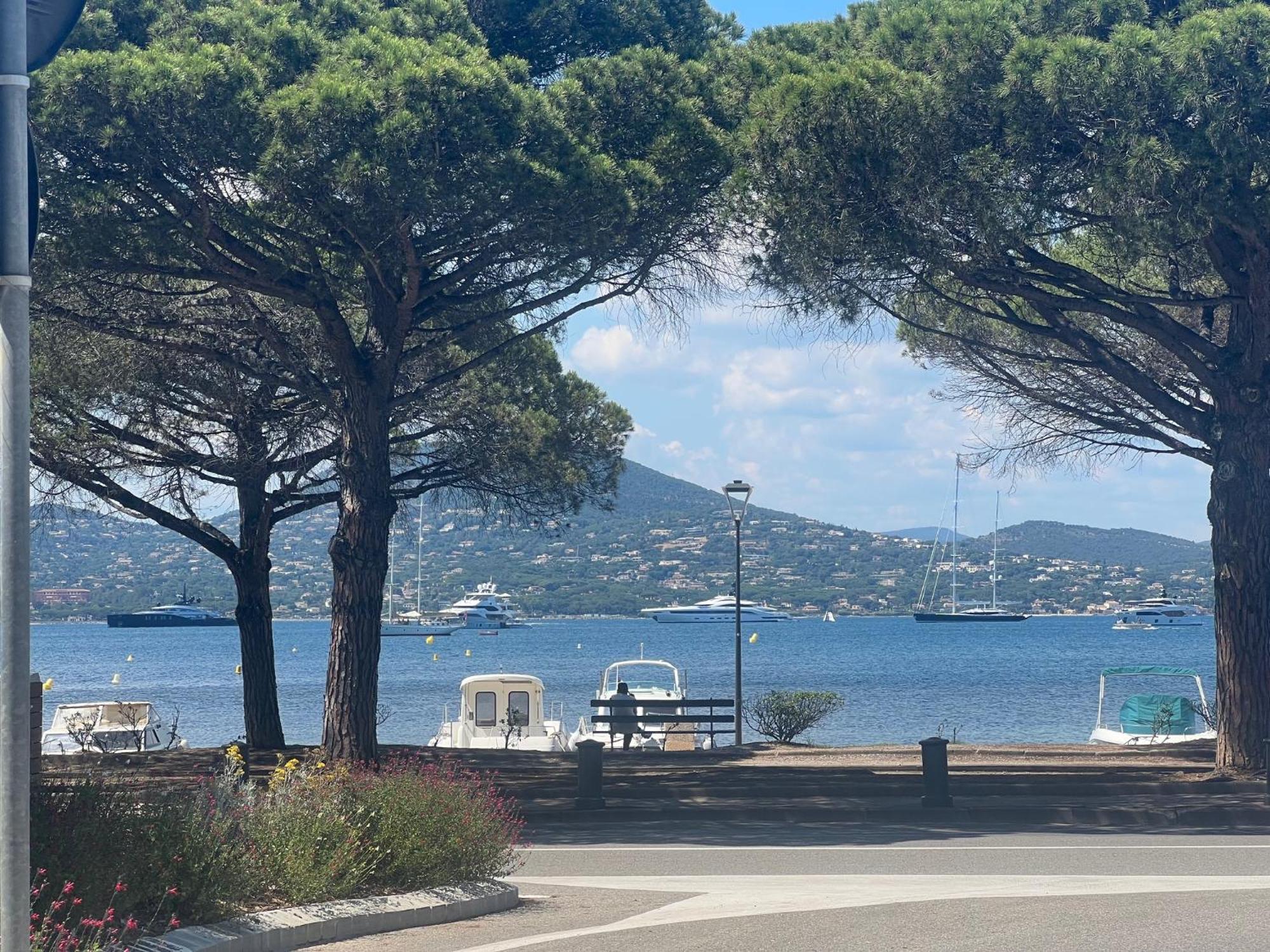 Superbe appartement avec parking sur place Saint-Tropez Extérieur photo